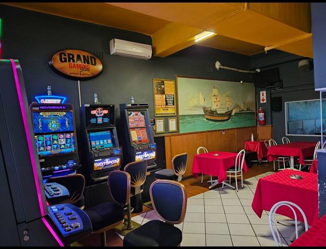 M² BUSINESS FOR SALE IN REGENTS PARK